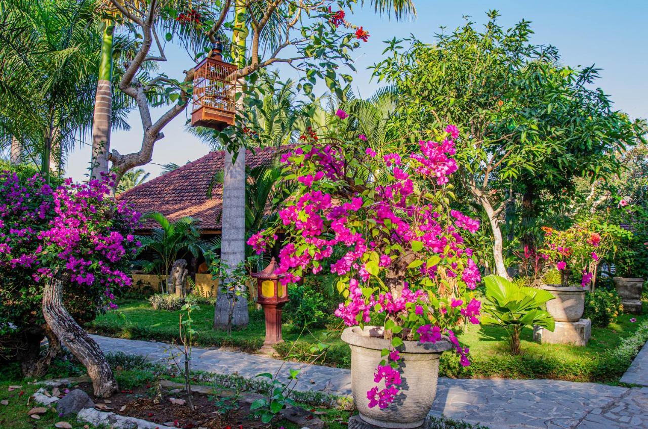 Stanley Lombok Hotel Mataram Exterior photo